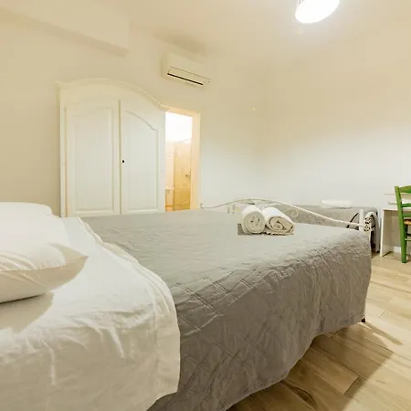 Via Roca 55 Bed and breakfast