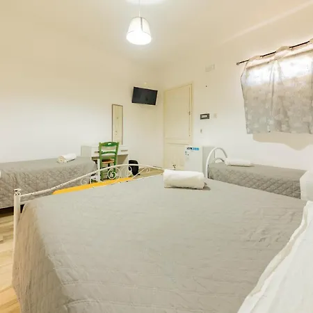 ベッド・アンド・ブレックファスト Via Roca 55 メレンドゥーニョ